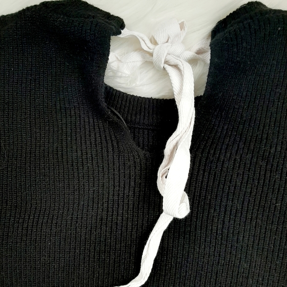 Zara Knit Cropped Black Sweater - Picture 7 of 9